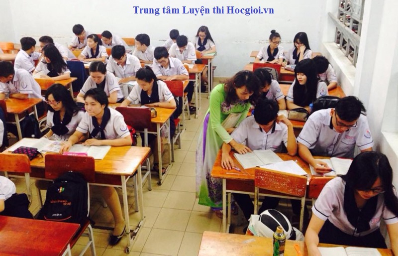 Lớp học thêm Ngữ văn ở Hà Nội